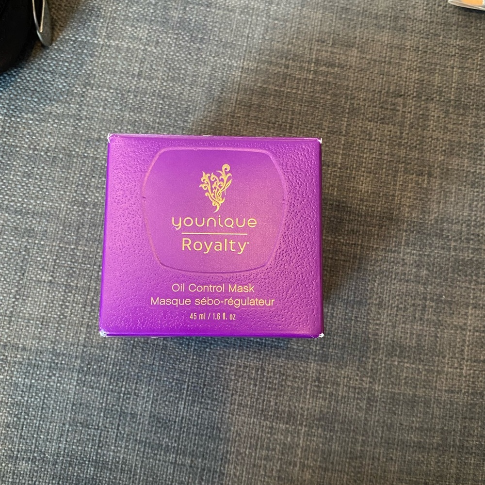 Younique oil control mask
